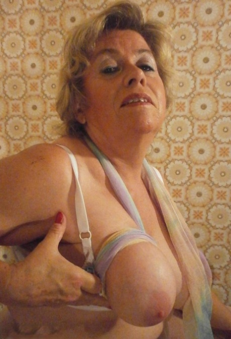 mature mexican granny sylvia loves being golden bbw beautiful naked photo