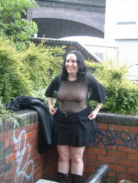 chubby teen flashing tits nice gallery