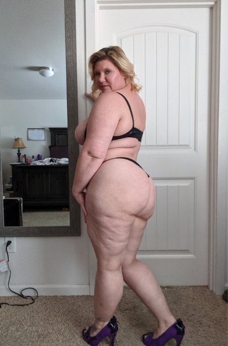 bbw teanny naked pic