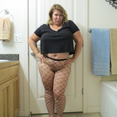 fat woman fuck and suck art porn pic