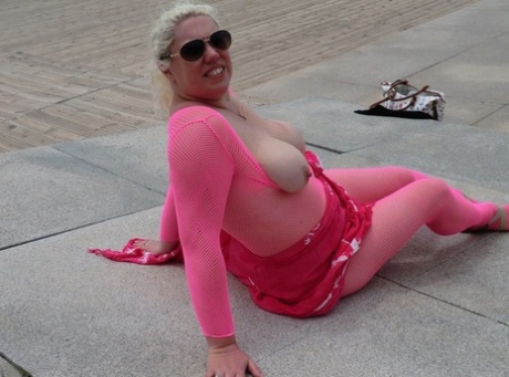 fat granny stockings nudes pics