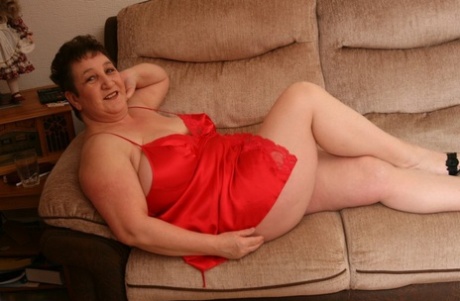 thick stepmom anal porno galleries