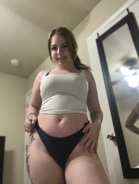 chubby amateur sucks for facial beautiful photo