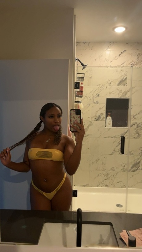 black bbw pee pornos gallery