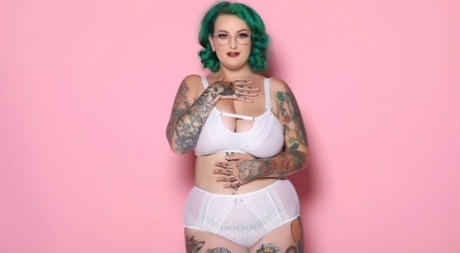 older mature bbw porn art naked pics