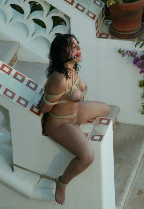 bbw blonde nurse free naked photos