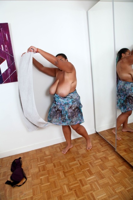 thick mom body art porn img
