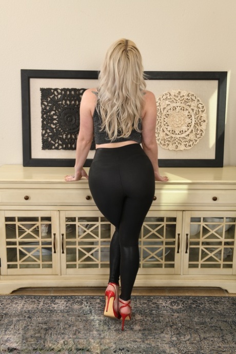 big booty gils fucking art porn picture