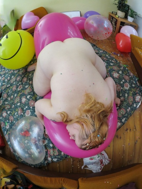 bbw has noisy orgasm art porn image